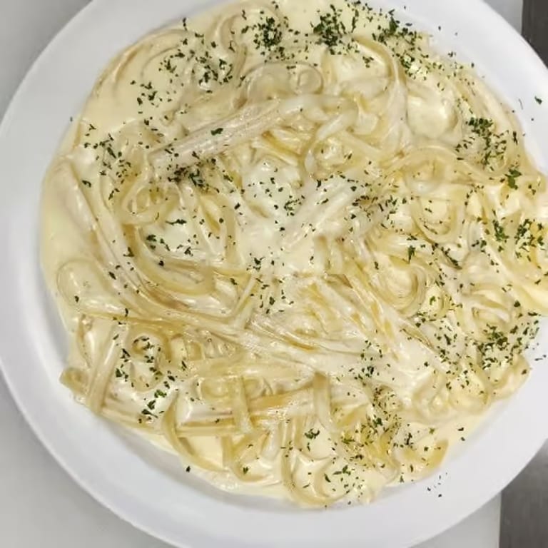 Delicious Fettuccine Alfredo
